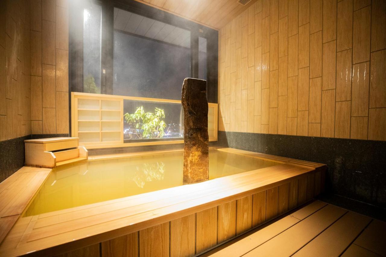 La Vista Furano Hills Natural Hot Spring Extérieur photo