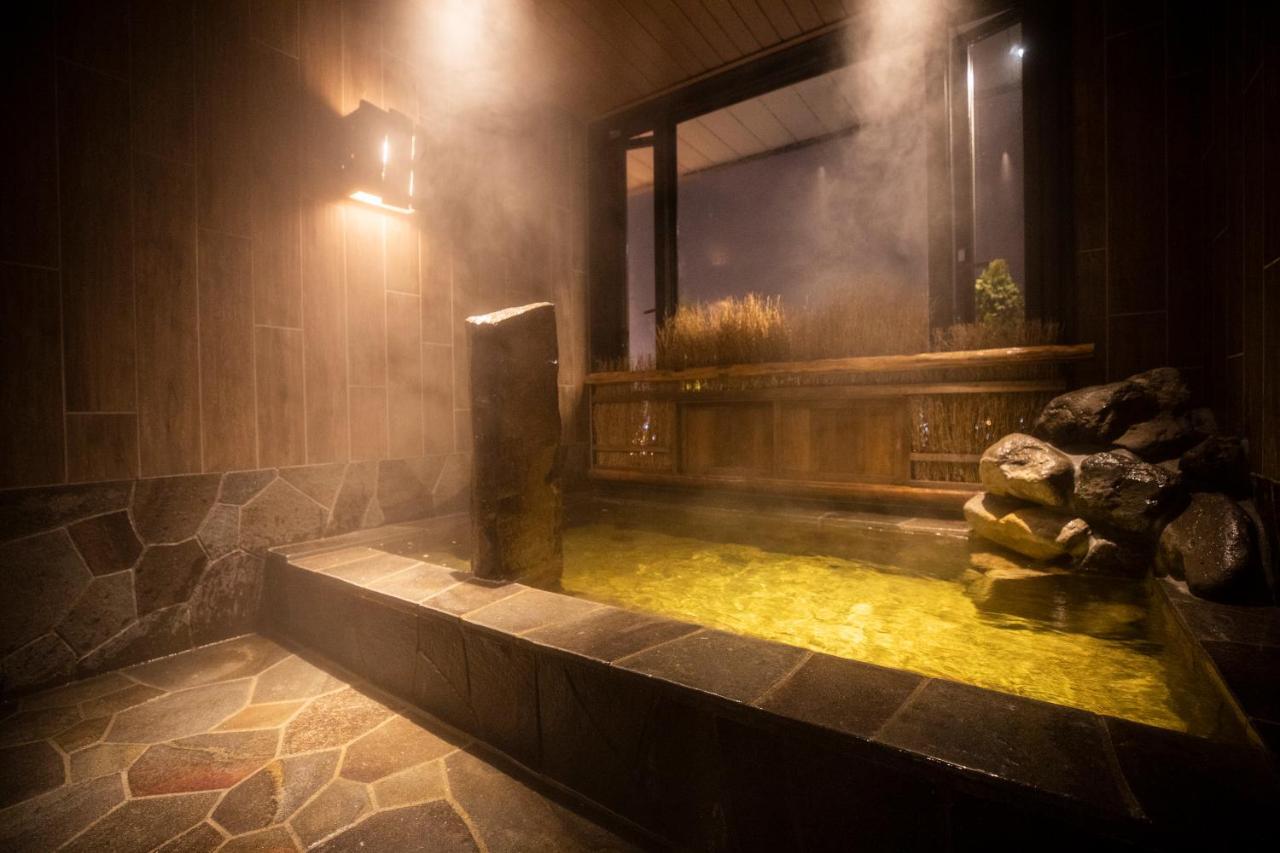 La Vista Furano Hills Natural Hot Spring Extérieur photo